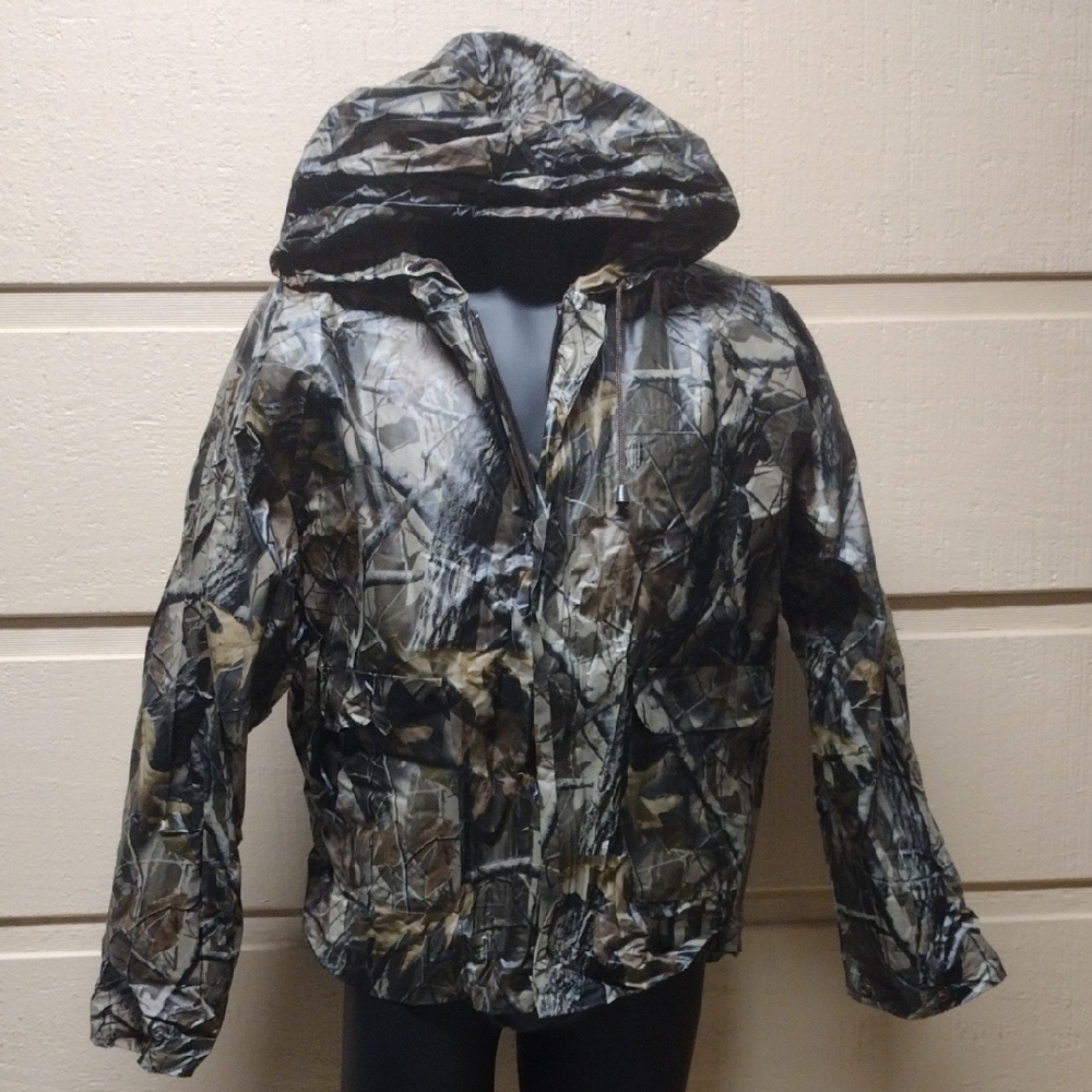 2 Pc Realtree Camouflage Rain Suit M/L